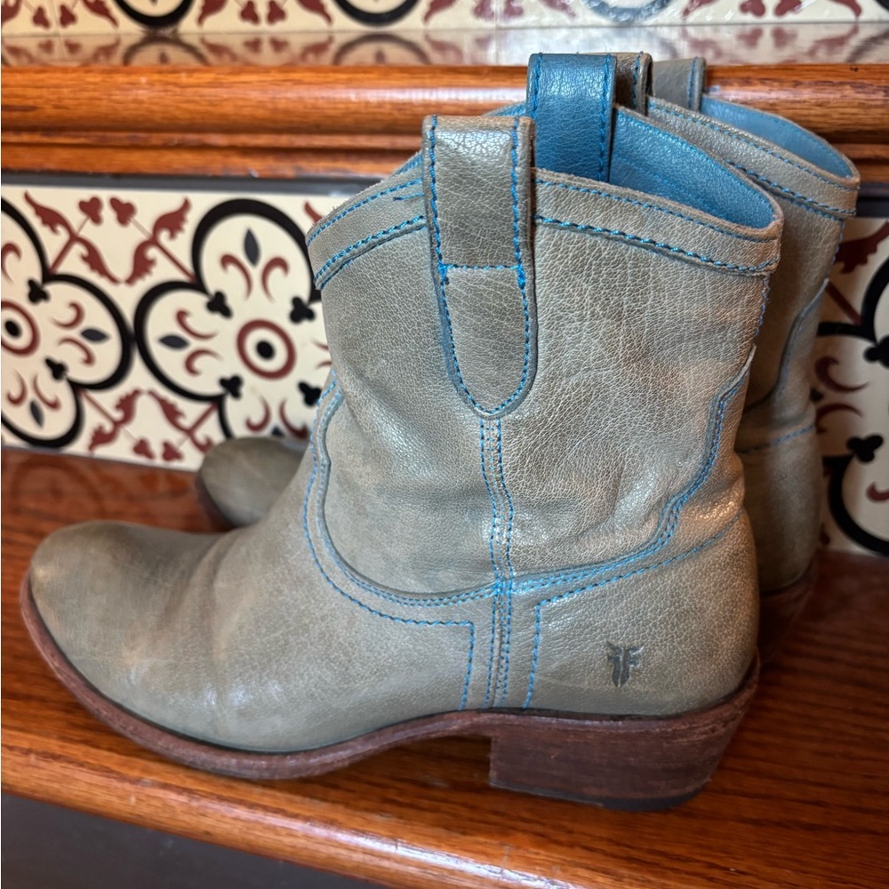 Frye Carson Shortie Tab Blue Western Leather Ankle Boots 9